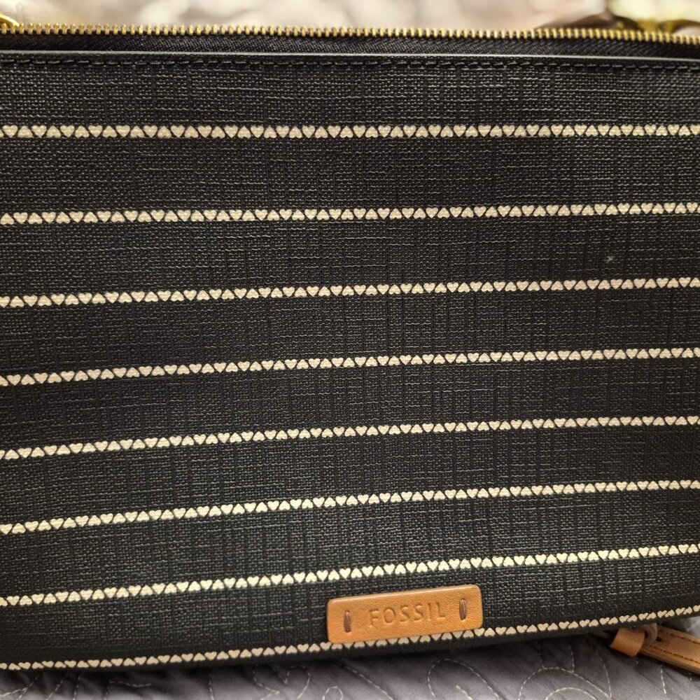 Fossil Fiona Black & Cream Small Hearts Crossbody Bag - Picture 3 of 7